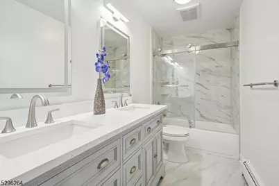 7 Mansfield Ct, Livingston, NJ 07039 - Photo 20