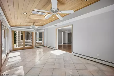 7 Mansfield Ct, Livingston, NJ 07039 - Photo 14