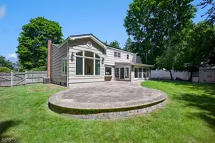 7 Mansfield Ct, Livingston, NJ 07039 - Photo 28