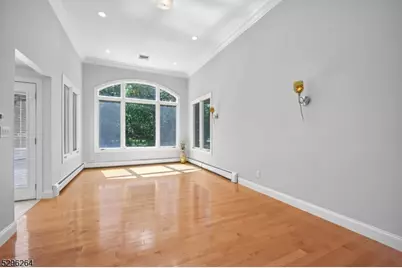 7 Mansfield Ct, Livingston, NJ 07039 - Photo 8