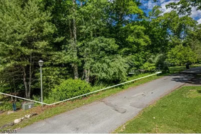 404 Hearthstone Ct, Montague, NJ 07827 - Photo 1
