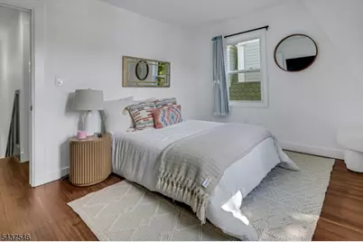 34 Cloverhill Pl, Montclair, NJ 07042 - Photo 12