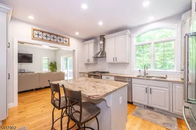 298 Emerson Ln, Berkeley Heights Township, NJ 07922 - Photo 12