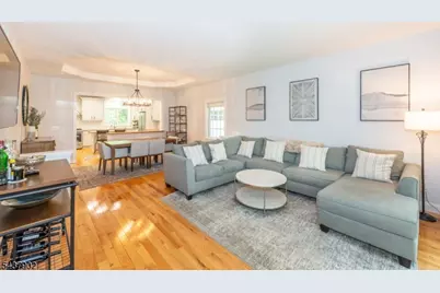 298 Emerson Ln, Berkeley Heights Township, NJ 07922 - Photo 4