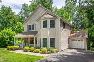 298 Emerson Ln, Berkeley Heights Township, NJ 07922 - Photo 4