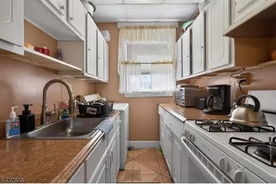11 Yereance Ave #2, Clifton, NJ 07011 - Photo 10