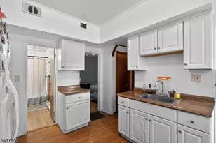 11 Yereance Ave, Clifton, NJ 07011 - Photo 4
