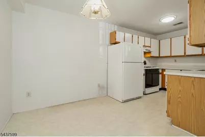 110 Stratford Pl, Bridgewater, NJ 08805 - Photo 10