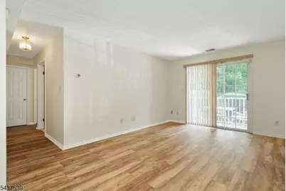 110 Stratford Pl, Bridgewater, NJ 08805 - Photo 4