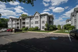 110 Stratford Pl, Bridgewater, NJ 08805 - Photo 2