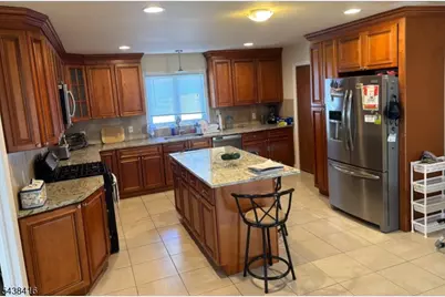 17 Garrett St, Cedar Grove, NJ 07009 - Photo 6