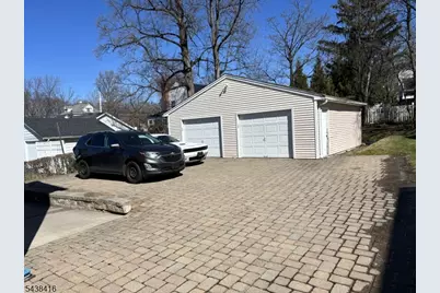 17 Garrett St, Cedar Grove, NJ 07009 - Photo 2