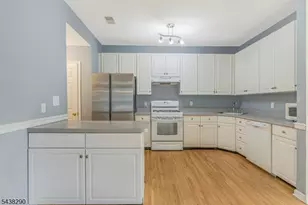 49 Wildflower Ln, Morris Township, NJ 07960 - Photo 6