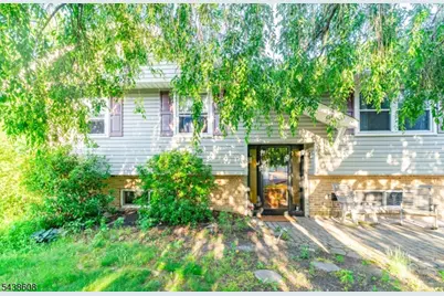 15 Orchid Ct, Deptford Twp., NJ 08096 - Photo 2