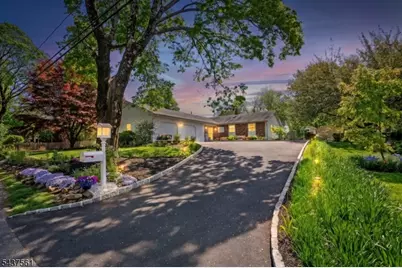4 Hillcrest Ave, Mendham, NJ 07945 - Photo 1