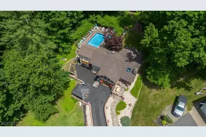 1 Woodlawn Rd, Sparta Township, NJ 07871 - Photo 2