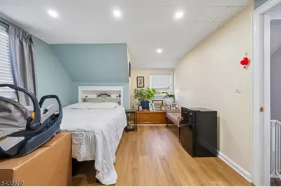 36 Woodside Ave, Hawthorne, NJ 07506 - Photo 14