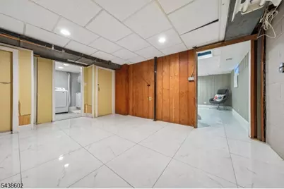 36 Woodside Ave, Hawthorne, NJ 07506 - Photo 24