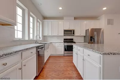 15 Braeburn Ct, Livingston, NJ 07039 - Photo 4
