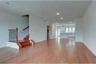 15 Braeburn Ct, Livingston, NJ 07039 - Photo 6