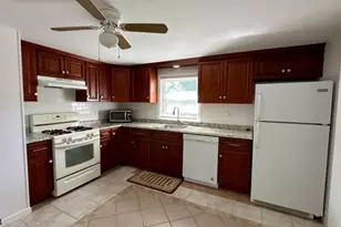 131 E 13th St, Linden, NJ 07036 - Photo 6
