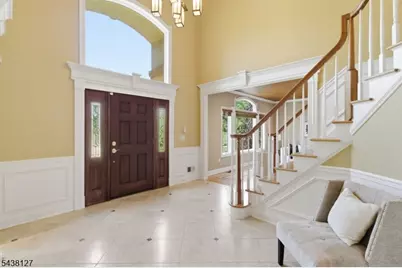 2 Michele Crossing, Raritan Township, NJ 08822 - Photo 4