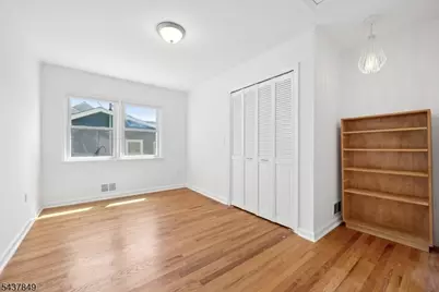 40 Maple Ln, Parsippany, NJ 07034 - Photo 16