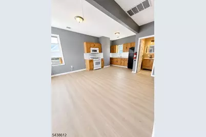 36 Valley St #2, Union Township, NJ 07088 - Photo 2