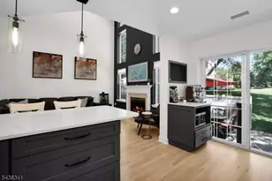 10 Raleigh Ct, Bernards Township, NJ 07920 - Photo 2