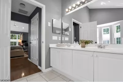 10 Raleigh Ct, Bernards Township, NJ 07920 - Photo 22