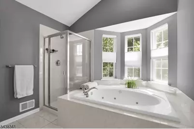 10 Raleigh Ct, Bernards Township, NJ 07920 - Photo 24