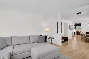 10 Raleigh Ct, Bernards Township, NJ 07920 - Photo 6