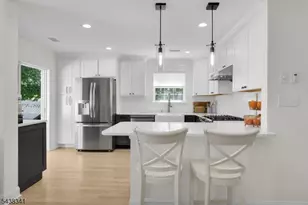 10 Raleigh Ct, Bernards Township, NJ 07920 - Photo 14
