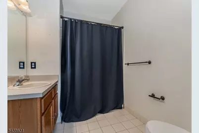 141 Limerick Ln, Lopatcong Township, NJ 08865 - Photo 14