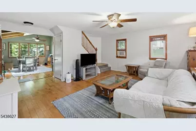 9 Juniper Trl, Kinnelon, NJ 07405 - Photo 12