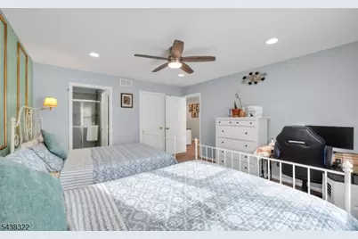 11 Wiley Ct, Parsippany, NJ 07950 - Photo 10