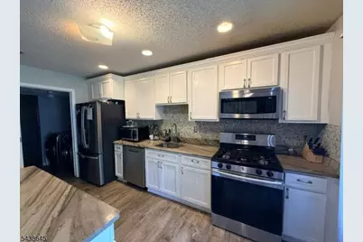 19 Spencer St, Franklin Township, NJ 08873 - Photo 8
