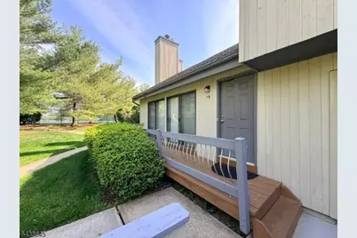 19 Spencer St, Franklin Township, NJ 08873 - Photo 2