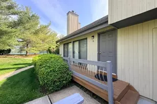 19 Spencer St, Franklin Township, NJ 08873 - Photo 2