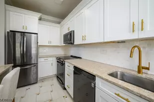 523 Trinity Pl, Westfield Town, NJ 07090 - Photo 8