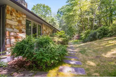 6 Green Hills Rd, Mendham Township, NJ 07945 - Photo 4