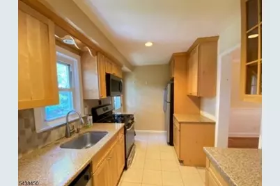 40 Amherst Pl, Livingston, NJ 07039 - Photo 2