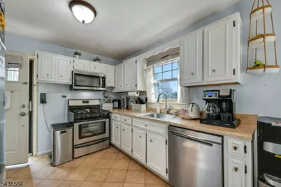 315 Canal Rd, South Bound Brook Boro, NJ 08880 - Photo 6