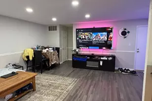911 Yorkshire Dr, Raritan Township, NJ 08822 - Photo 2