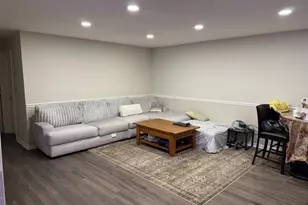 911 Yorkshire Dr, Raritan Township, NJ 08822 - Photo 1