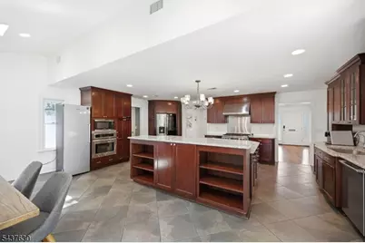100 Kimball Ave, Livingston, NJ 07039 - Photo 12