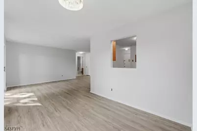 1190 W St George Ave #C34, Linden, NJ 07036 - Photo 4