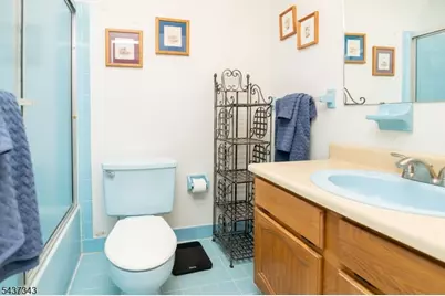55 Kensington Ct, Washington Township, NJ 07840 - Photo 24