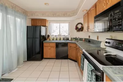 55 Kensington Ct, Washington Township, NJ 07840 - Photo 6