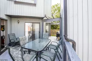 55 Kensington Ct, Washington Township, NJ 07840 - Photo 2